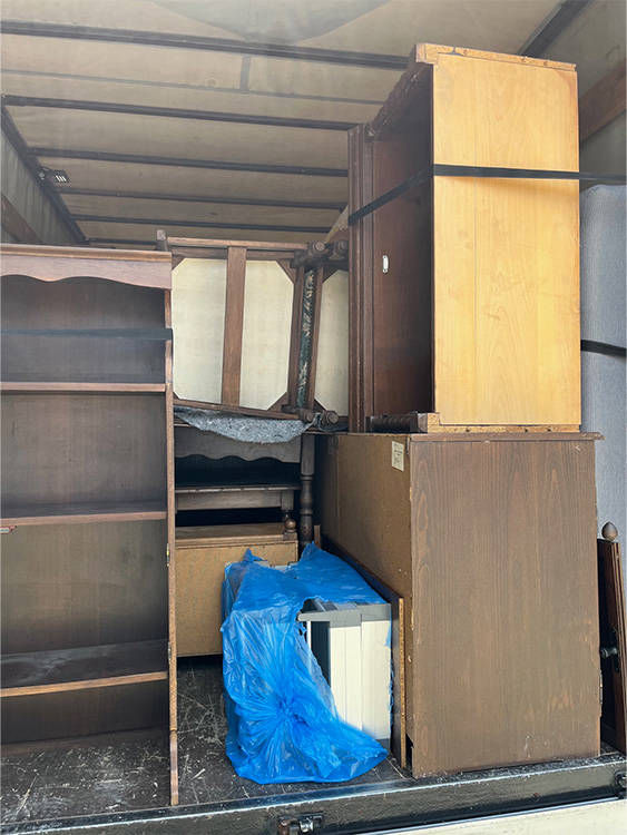 piros7es - szallitas, fuvarozas