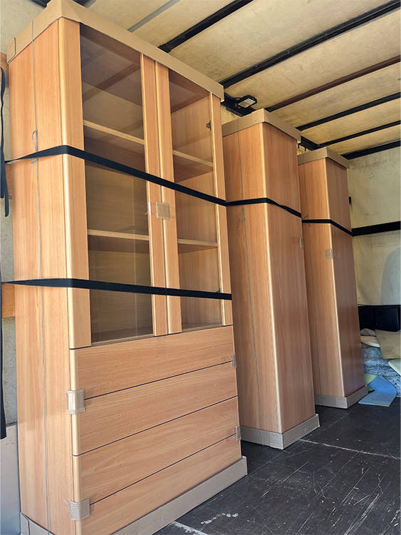 piros7es - szallitas, fuvarozas